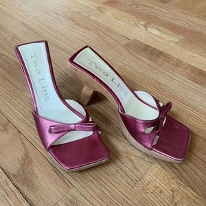 Two Lips - Metallic Pink Leather Slide